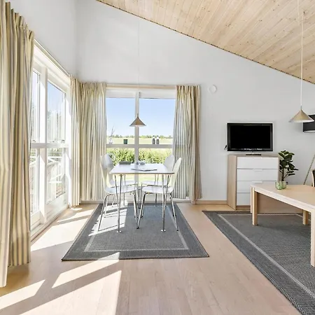 Holiday home Lovely In With Wifi *